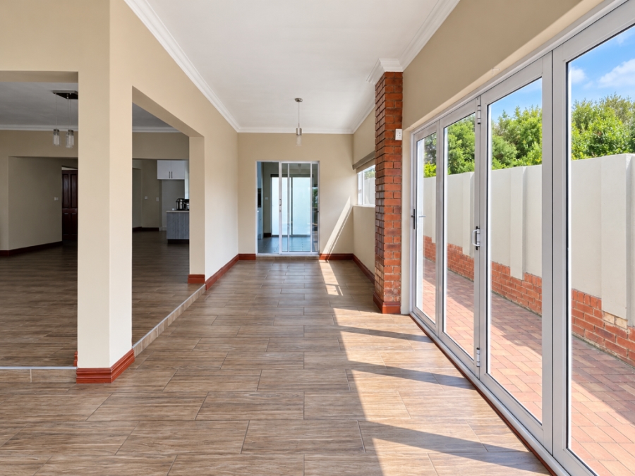 4 Bedroom Property for Sale in Heritage Hill Gauteng