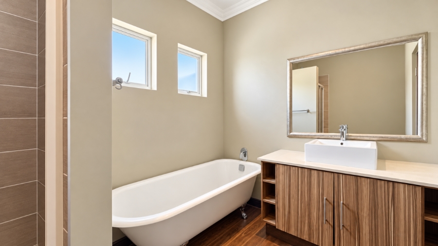4 Bedroom Property for Sale in Heritage Hill Gauteng