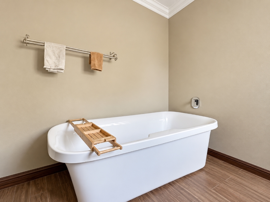 4 Bedroom Property for Sale in Heritage Hill Gauteng