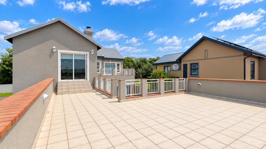 4 Bedroom Property for Sale in Heritage Hill Gauteng
