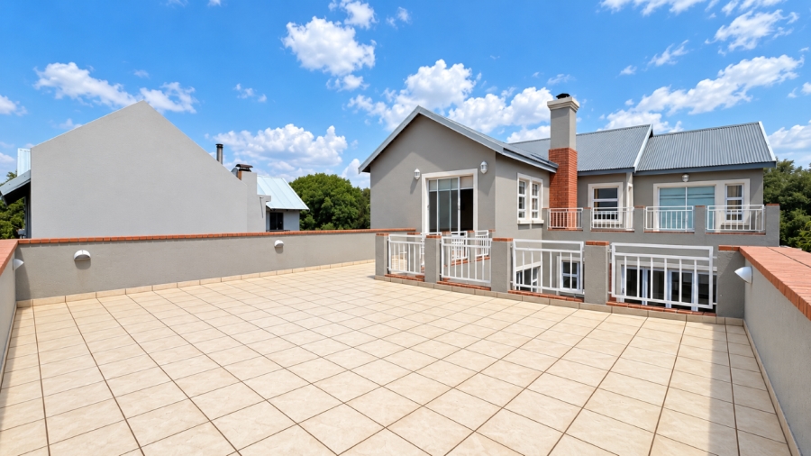 4 Bedroom Property for Sale in Heritage Hill Gauteng