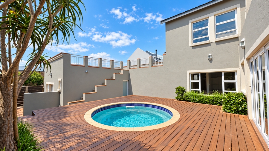 4 Bedroom Property for Sale in Heritage Hill Gauteng