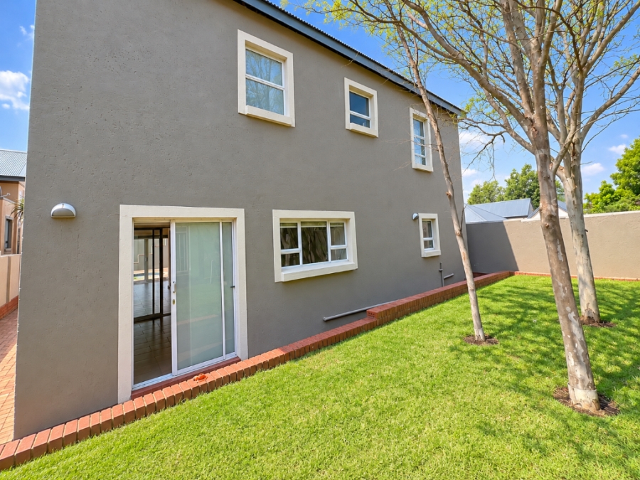 4 Bedroom Property for Sale in Heritage Hill Gauteng