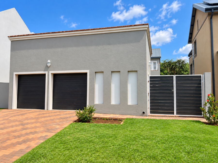 4 Bedroom Property for Sale in Heritage Hill Gauteng