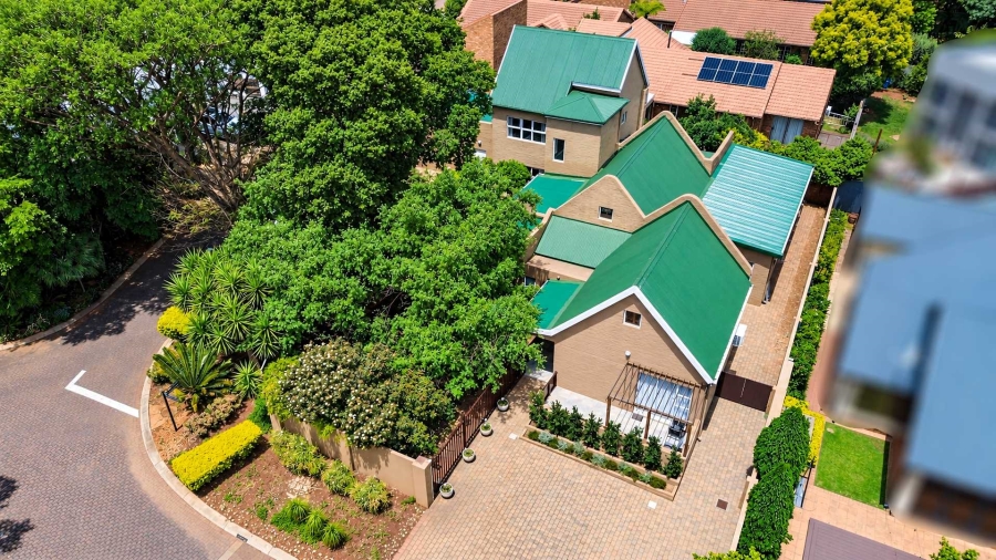 5 Bedroom Property for Sale in Centurion Golf Estate Gauteng