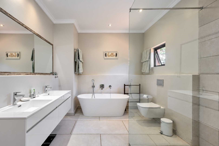 4 Bedroom Property for Sale in Dainfern Golf Estate Gauteng