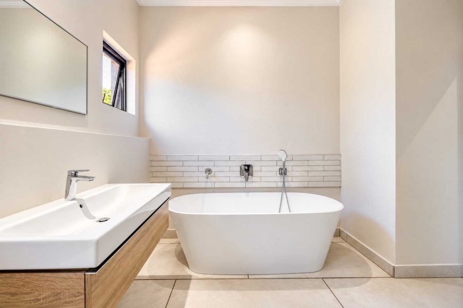 4 Bedroom Property for Sale in Dainfern Golf Estate Gauteng