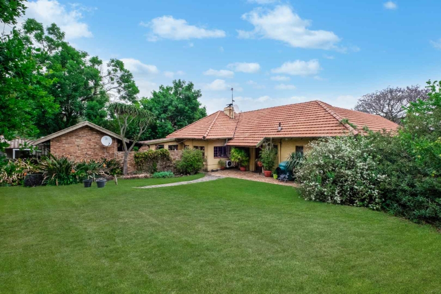 0 Bedroom Property for Sale in Blue Hills Gauteng