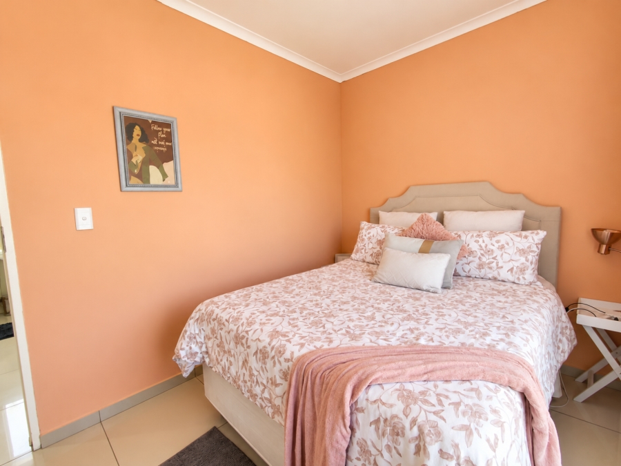 2 Bedroom Property for Sale in Groblerpark Gauteng