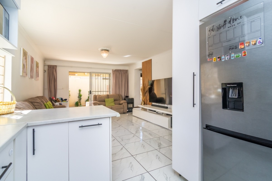 3 Bedroom Property for Sale in Willowbrook Gauteng