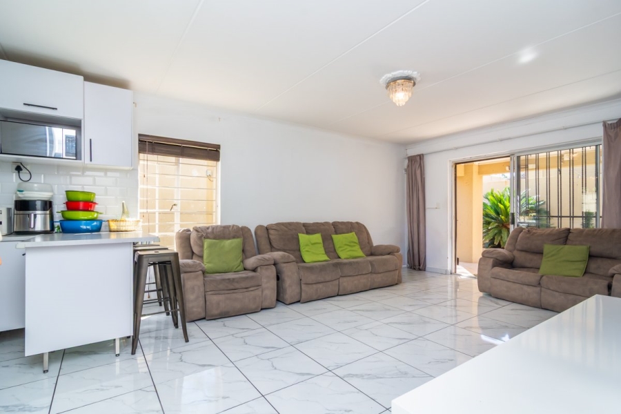 3 Bedroom Property for Sale in Willowbrook Gauteng