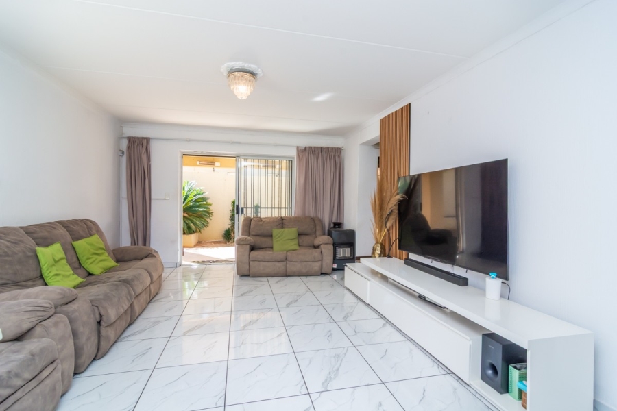 3 Bedroom Property for Sale in Willowbrook Gauteng