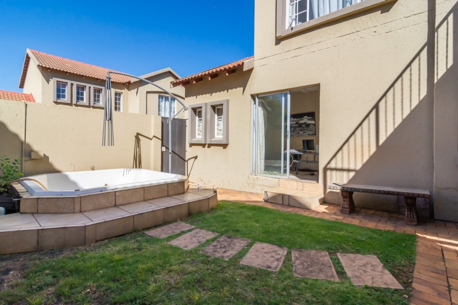 3 Bedroom Property for Sale in Willowbrook Gauteng