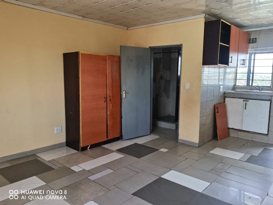 14 Bedroom Property for Sale in Unigray Gauteng