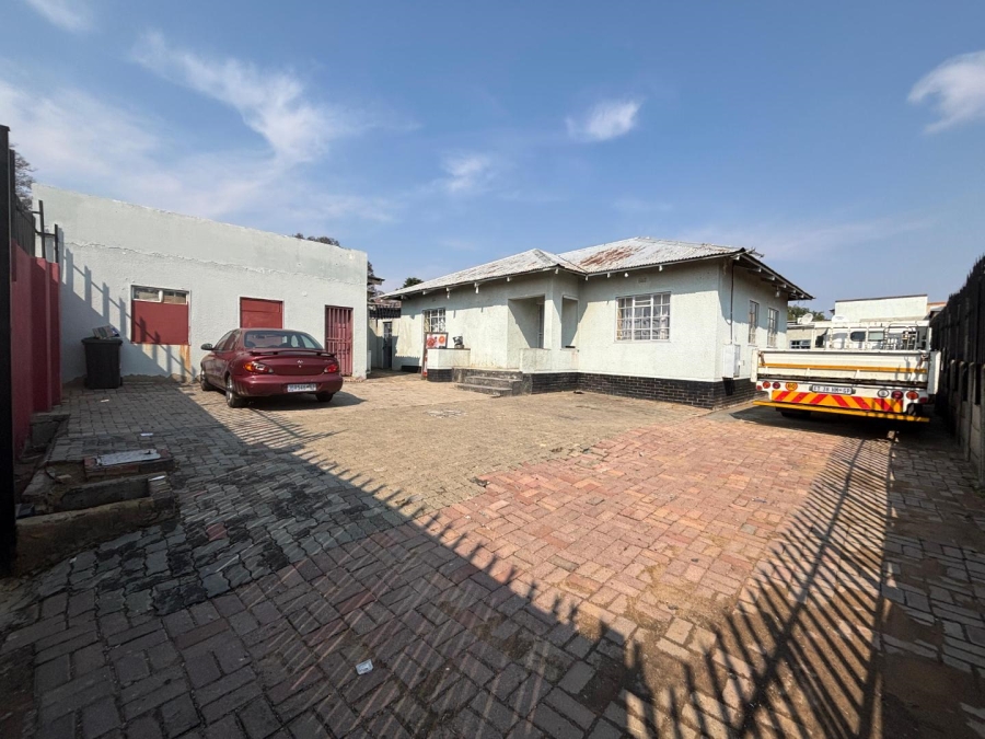 14 Bedroom Property for Sale in Unigray Gauteng