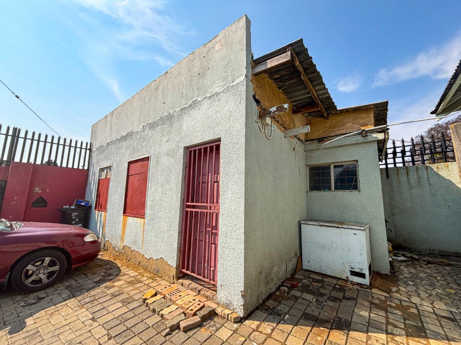 14 Bedroom Property for Sale in Unigray Gauteng