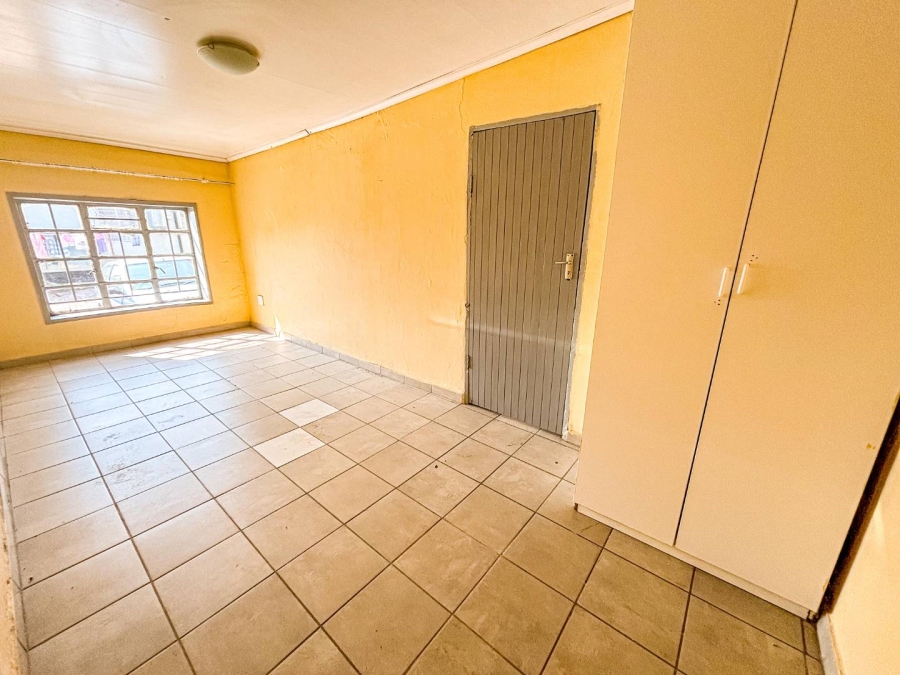 14 Bedroom Property for Sale in Unigray Gauteng