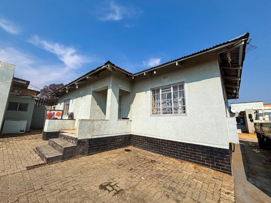 14 Bedroom Property for Sale in Unigray Gauteng