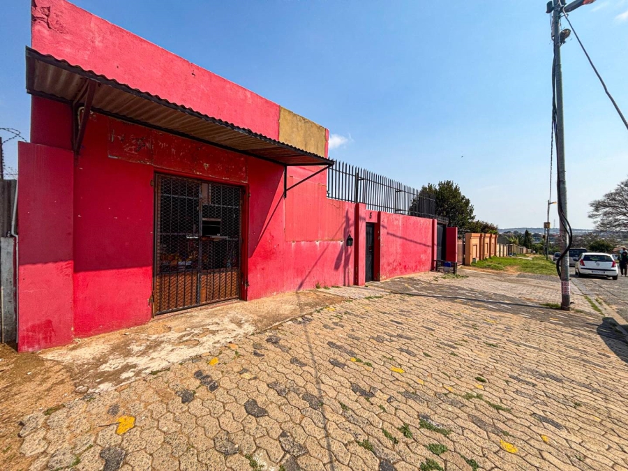 14 Bedroom Property for Sale in Unigray Gauteng