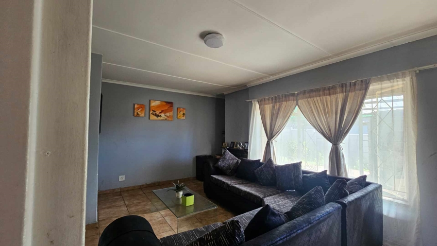 3 Bedroom Property for Sale in Lindhaven Gauteng
