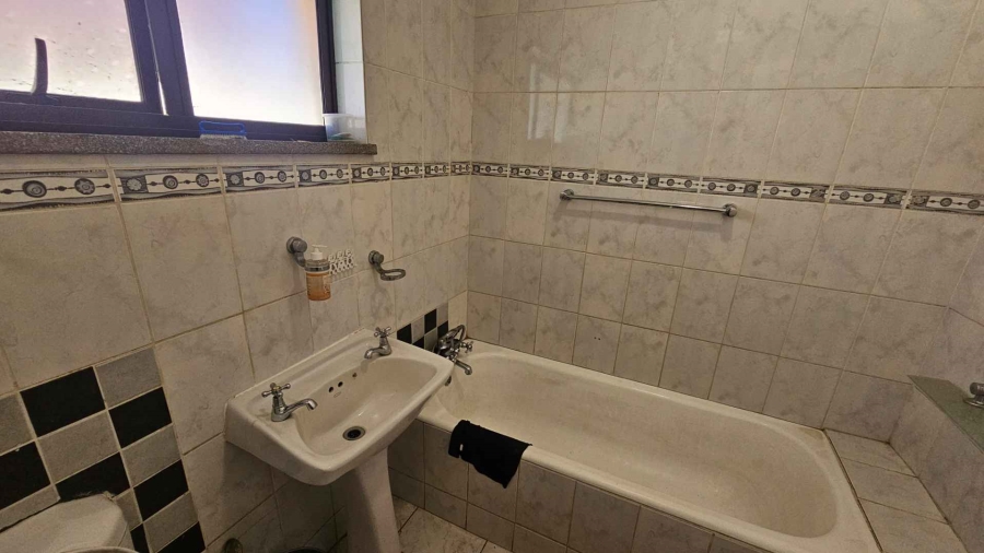 3 Bedroom Property for Sale in Lindhaven Gauteng