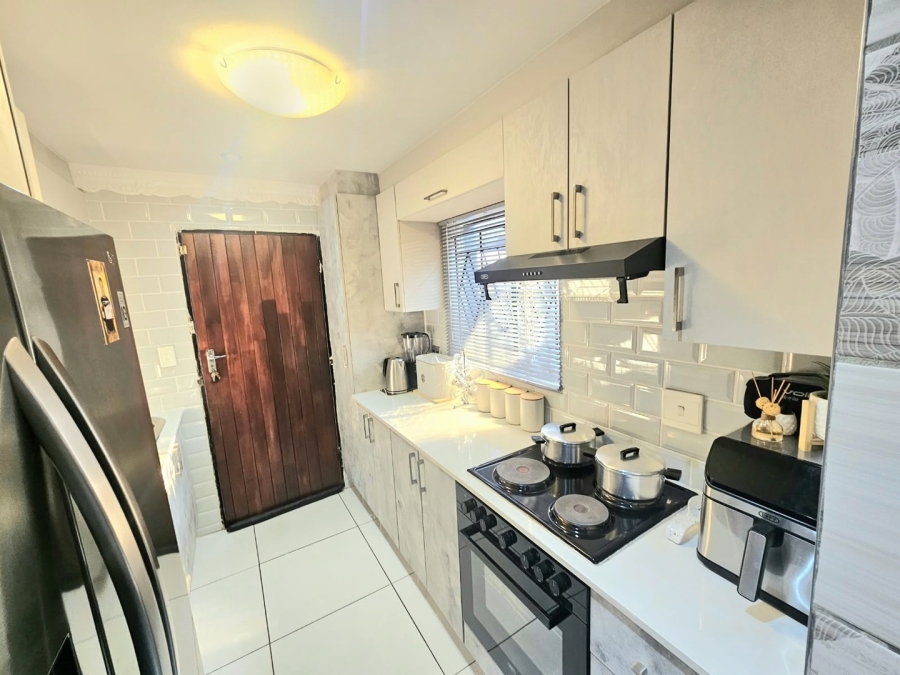 3 Bedroom Property for Sale in Lotus Gardens Gauteng