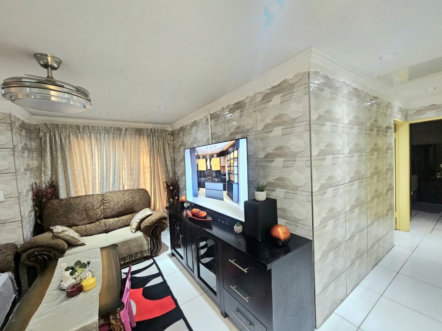 3 Bedroom Property for Sale in Lotus Gardens Gauteng