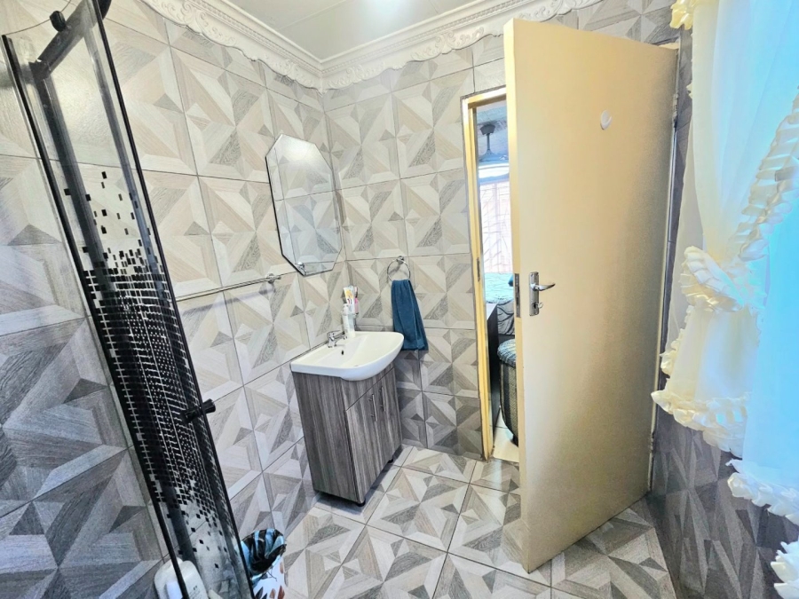 3 Bedroom Property for Sale in Lotus Gardens Gauteng