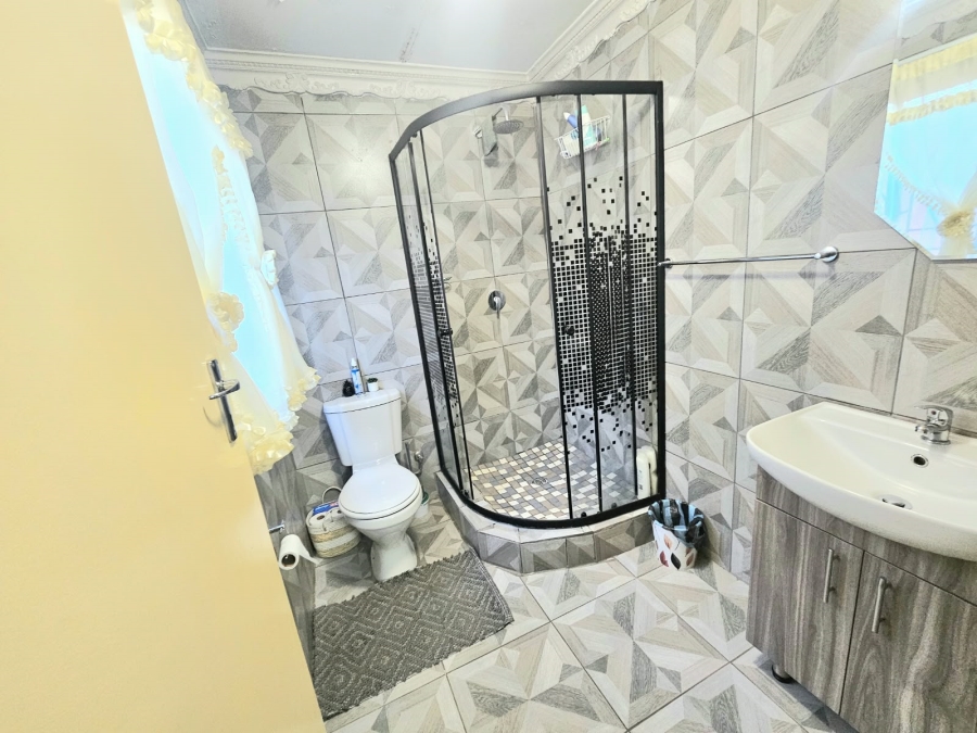 3 Bedroom Property for Sale in Lotus Gardens Gauteng