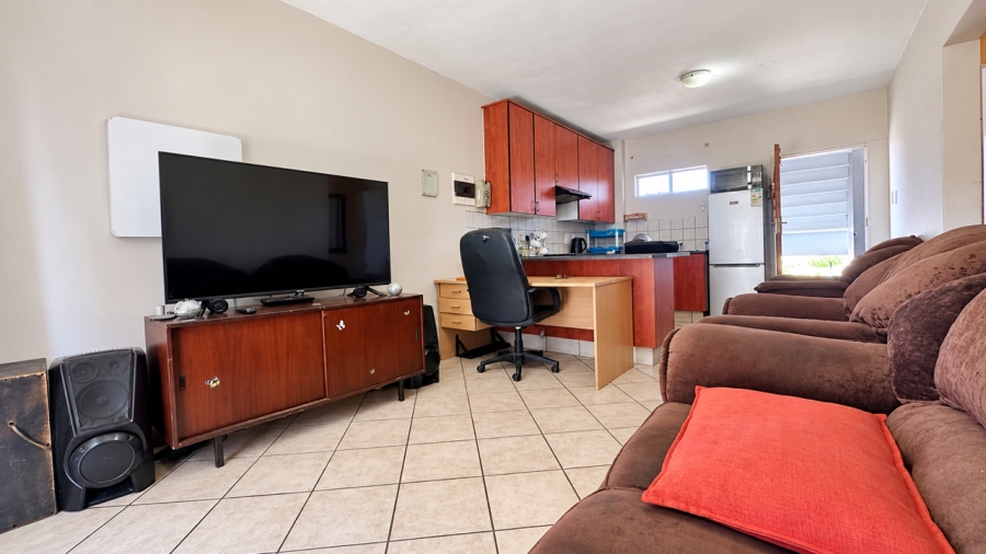 2 Bedroom Property for Sale in Vorna Valley Gauteng