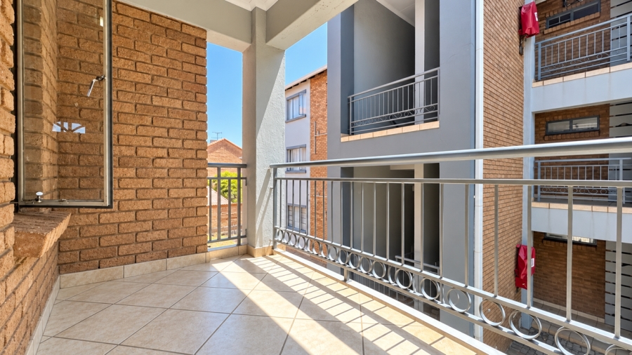 2 Bedroom Property for Sale in Vorna Valley Gauteng