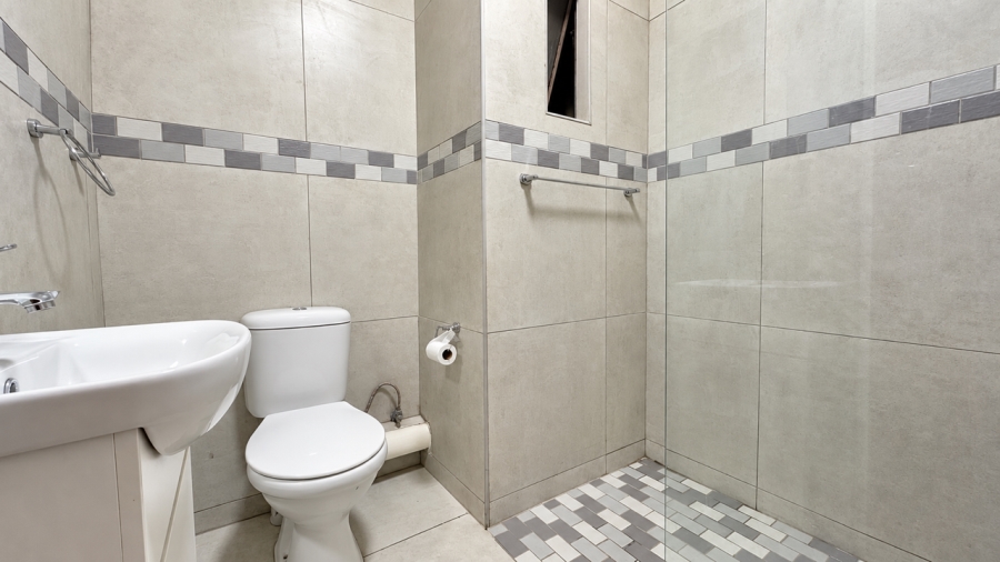 2 Bedroom Property for Sale in Vorna Valley Gauteng