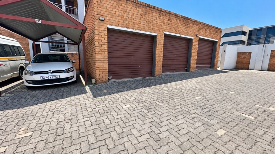 2 Bedroom Property for Sale in Vorna Valley Gauteng