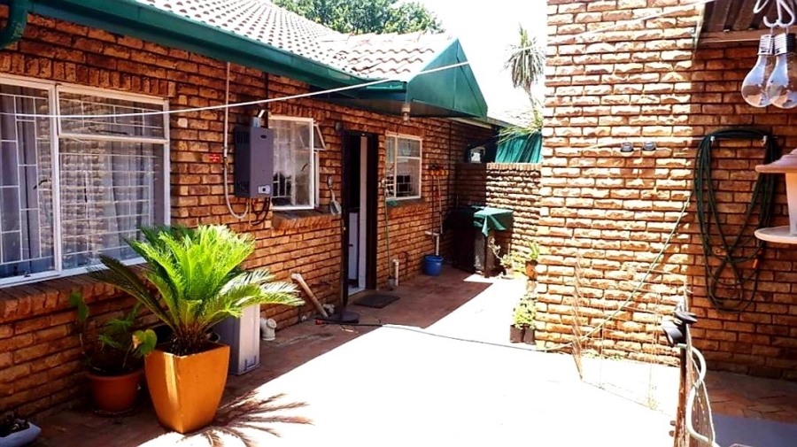 2 Bedroom Property for Sale in Kempton Park Gauteng