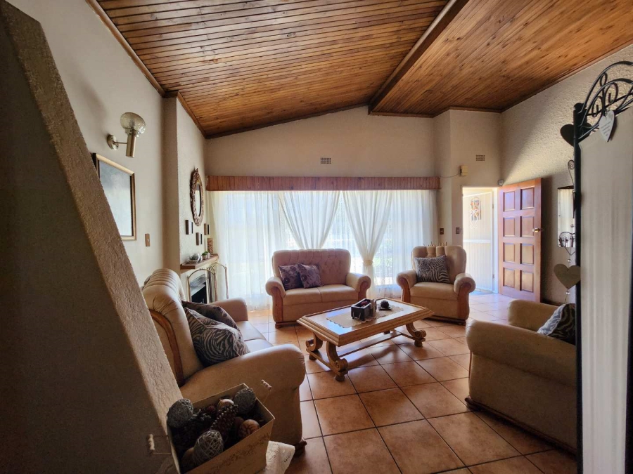4 Bedroom Property for Sale in Verwoerdpark Gauteng