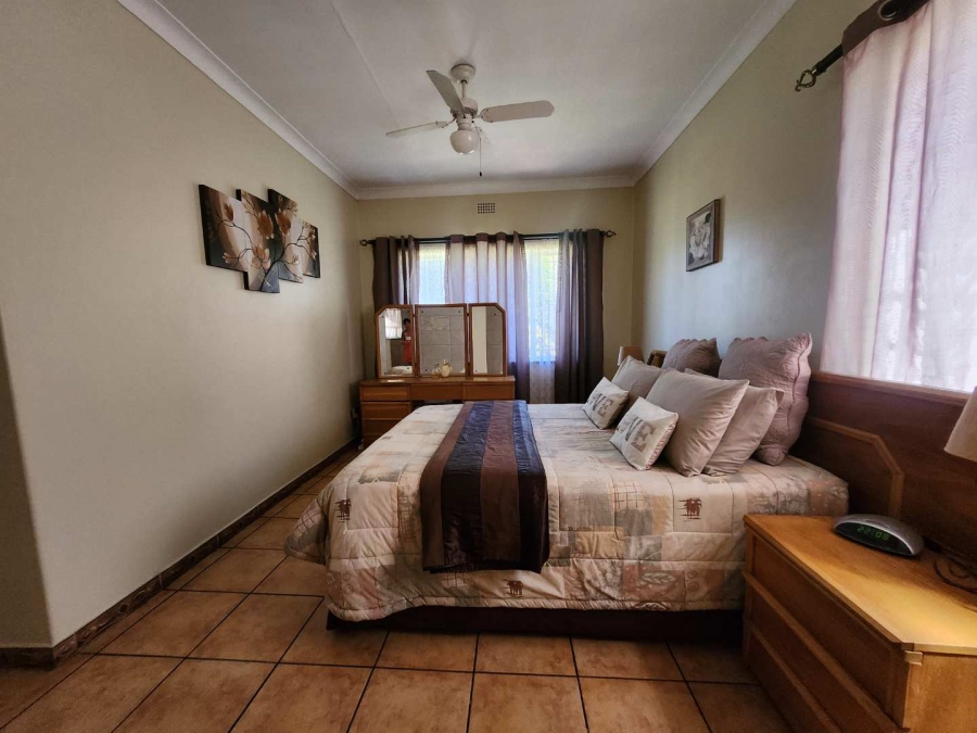 4 Bedroom Property for Sale in Verwoerdpark Gauteng
