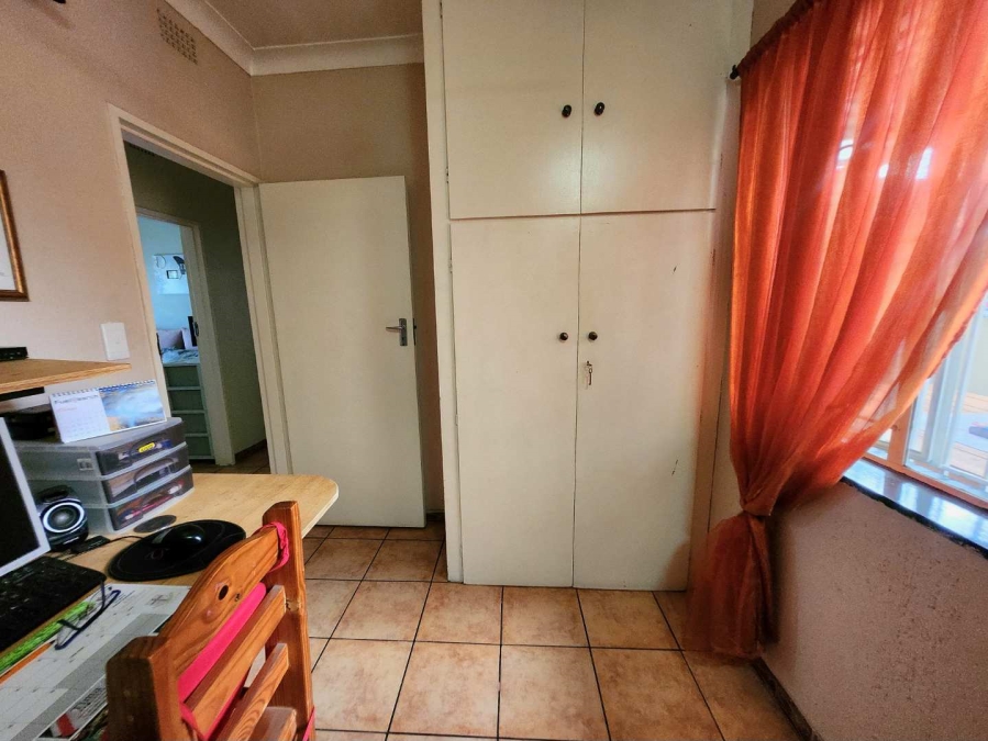 4 Bedroom Property for Sale in Verwoerdpark Gauteng