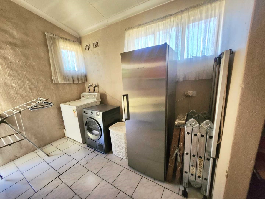 4 Bedroom Property for Sale in Verwoerdpark Gauteng