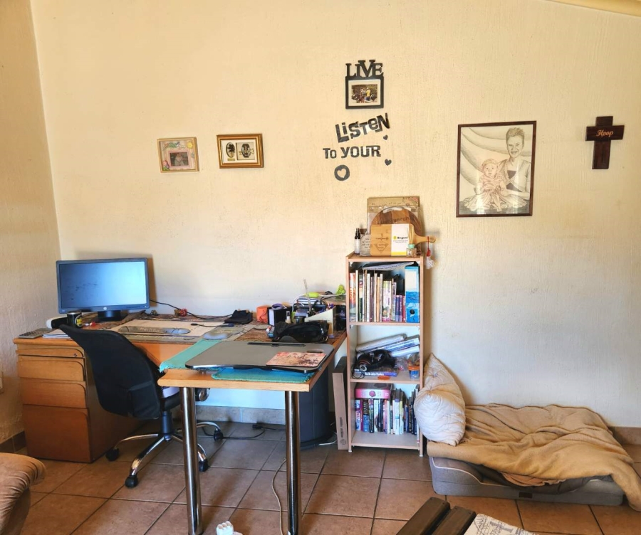 4 Bedroom Property for Sale in Verwoerdpark Gauteng