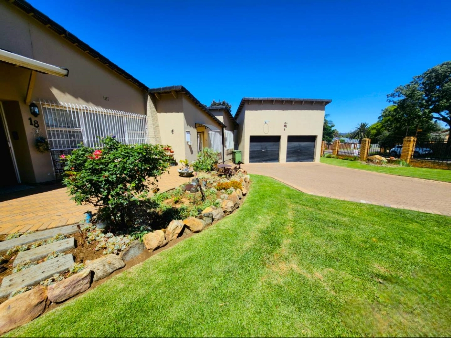 4 Bedroom Property for Sale in Verwoerdpark Gauteng