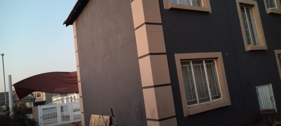4 Bedroom Property for Sale in Nkwe Estate Gauteng
