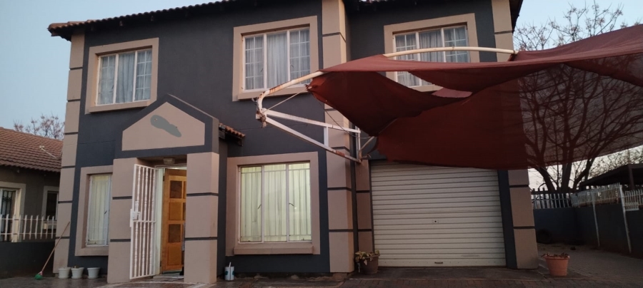 4 Bedroom Property for Sale in Nkwe Estate Gauteng