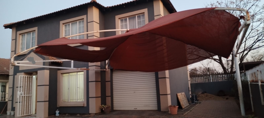 4 Bedroom Property for Sale in Nkwe Estate Gauteng