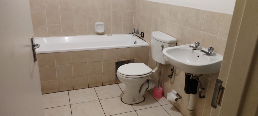 4 Bedroom Property for Sale in Nkwe Estate Gauteng
