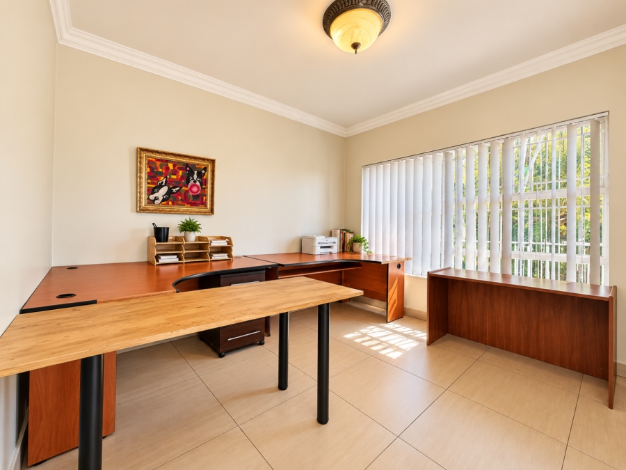 3 Bedroom Property for Sale in Glenvista Gauteng