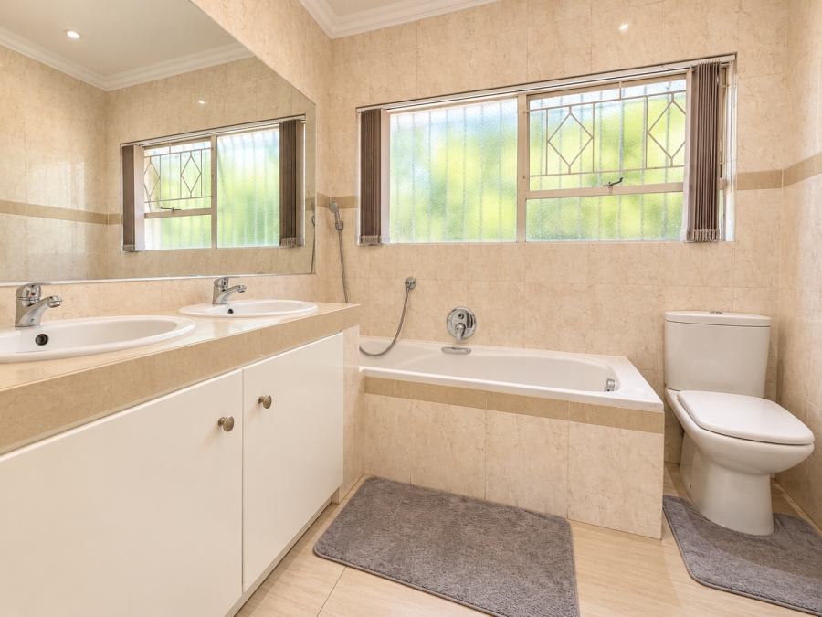 3 Bedroom Property for Sale in Glenvista Gauteng