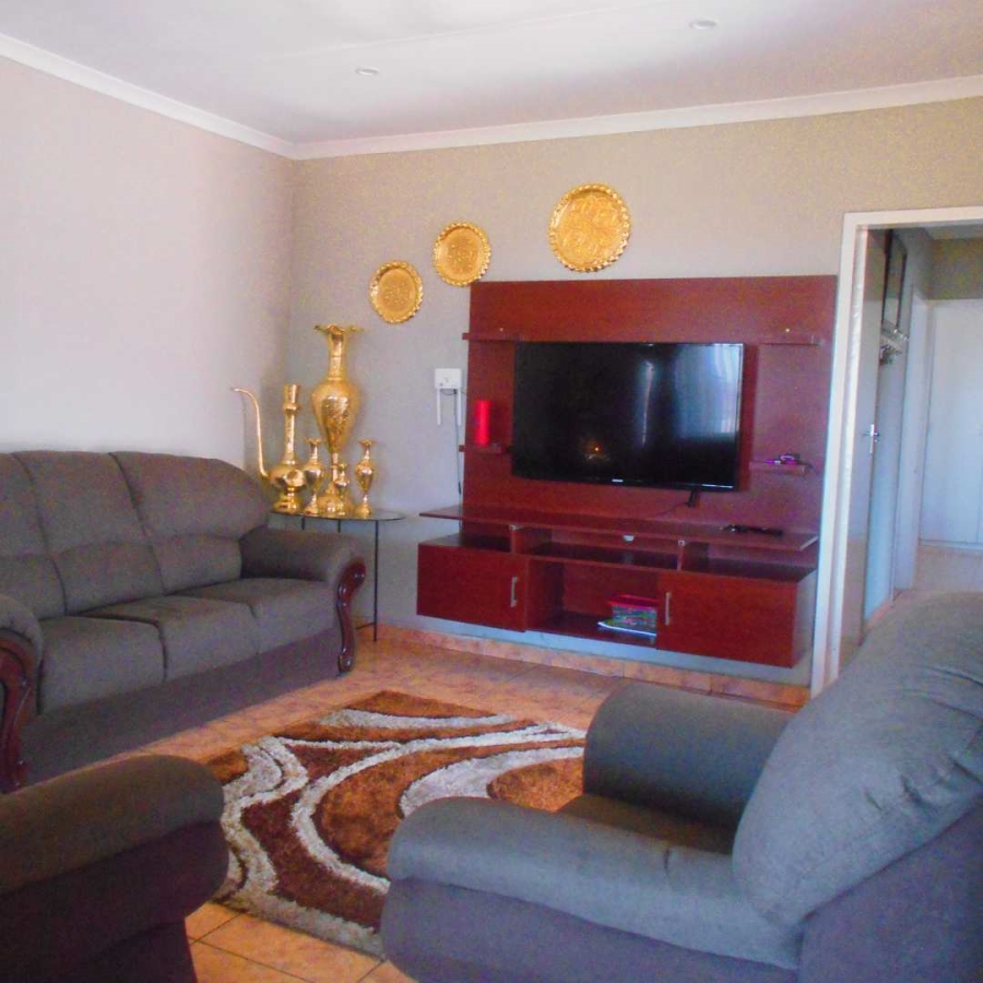 3 Bedroom Property for Sale in Brackenhurst Gauteng