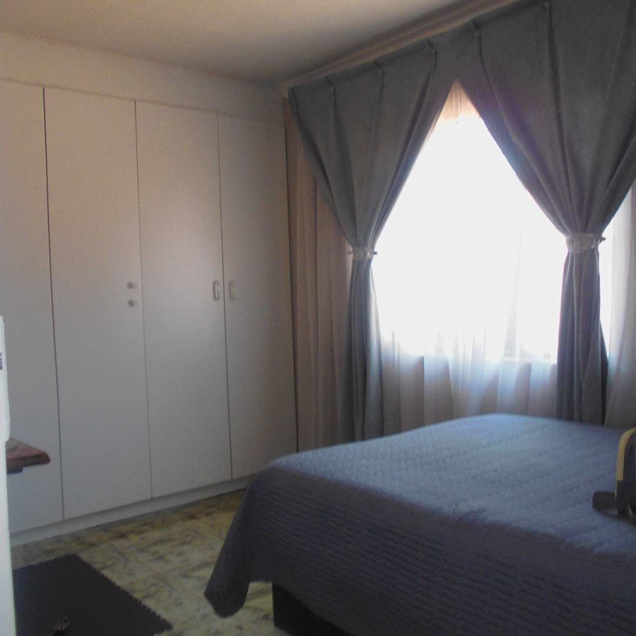 3 Bedroom Property for Sale in Brackenhurst Gauteng