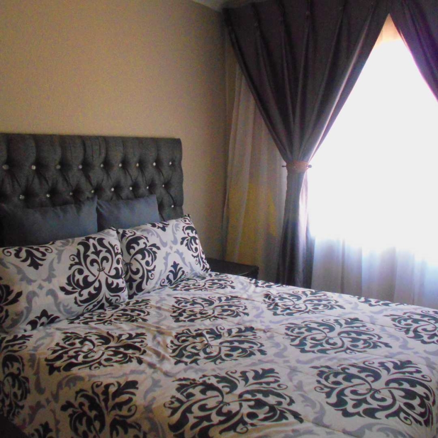 3 Bedroom Property for Sale in Brackenhurst Gauteng