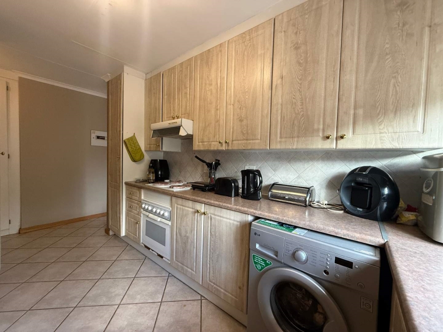 2 Bedroom Property for Sale in Faerie Glen Gauteng